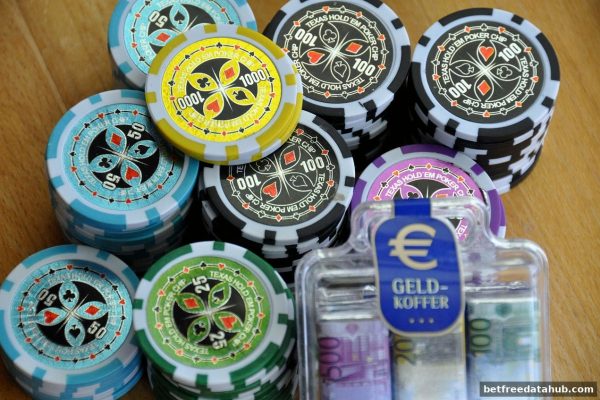 新手必看！让球盘、百家乐与老虎机玩法全解析——博彩平台新人免费奖金助你起步